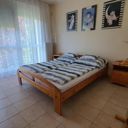 In Szantod/balaton 20218 بيت للعطل Szántód