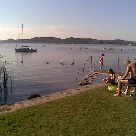 In Szantod/balaton 20218 بيت للعطل *
